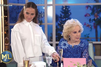Su bisnieta Ámbar - hija de Juana Viale y el músico Juan De Benedictis- sorprendió a la conductora en el último programa del 2020 de "Almorzando con Mirtha Legrand".