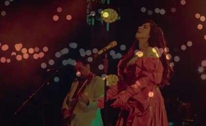 Su canción "Tu falta de querer", inspirada en su quiebre con César Ceja, se convirtió en su single más icónico