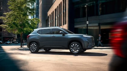 Su despeje del suelo alcanza los 223 mm y el baúl ofrece una capacidad de 458 litros