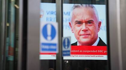 Su esposa, Vicky Flind, reveló que él era el presentador en el centro del escándalo. (Créditos: Reuters)