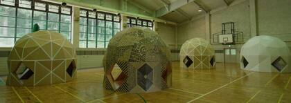 Su exterior en blanco invita a los más artísticos a decorarla a gusto