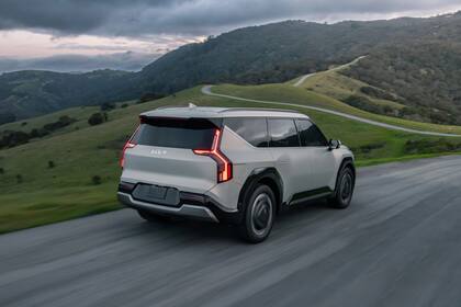 Su gama mecánica se divide en dos opciones: ambas contarán con la misma batería de 99,8 kWh