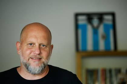 Su gran pasión, el fútbol: "Dirijo un equipo en Pilar. Es algo que me apasiona; mi sueño es dirigir Atlanta"