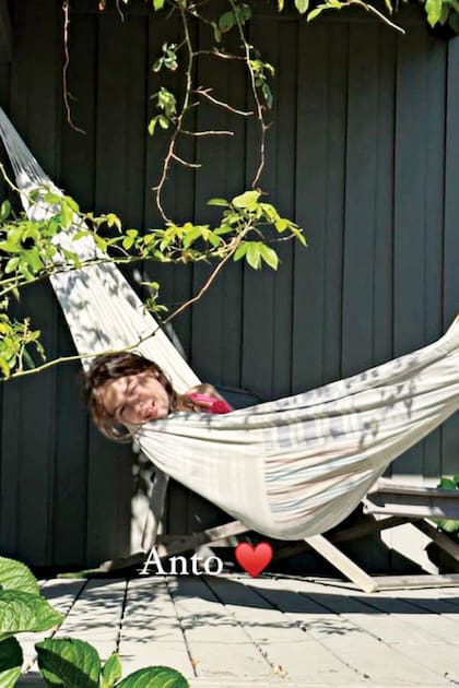 Su hija menor, Antonia, fue su gran compañera de viaje.