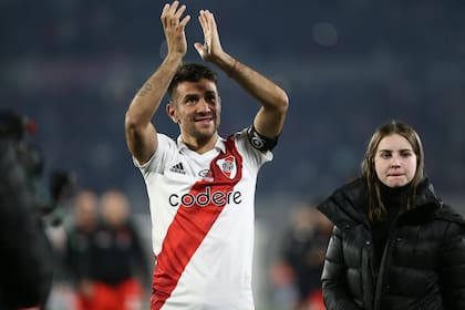 Su hija Paula apareció para formar parte de la sorpresa de la despedida del capitán.