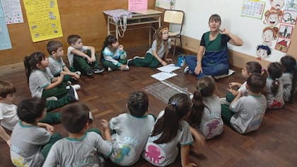 Su iniciativa principal, Casa Ceiec, en Villa Tesei, brinda apoyo psicológico y educativo gratuito a 120 niños en situación de vulnerabilidad