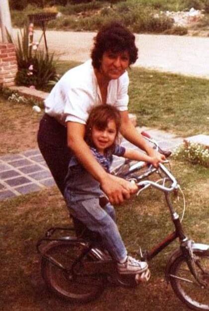 Su madre siempre hizo lo necesario para darle un buen presente y futuro