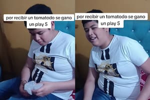 Su mamá lo puso a prueba, la pasó y recibió el regalo que más deseaba (Captura: TikTok)