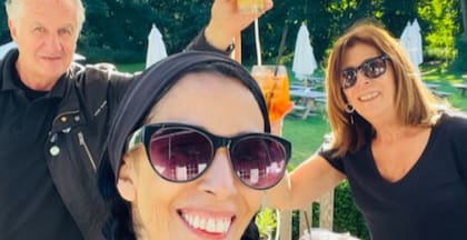 Su mamá viajó tres veces a Londres para acompañarla durante el tratamiento.