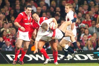 Fue crack de rugby, se casó con una estrella, el alcohol frustró su vida y ahora tiene un pub