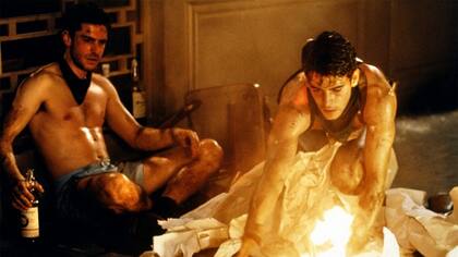 Su novela Plata Quemada fue llevada al cine en 2000