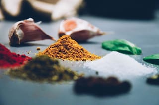 El condimento eficaz para tratar el síndrome del colon irritable y mantener a raya el colesterol