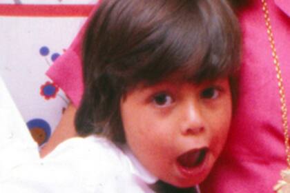 Su padre se llama Julio...