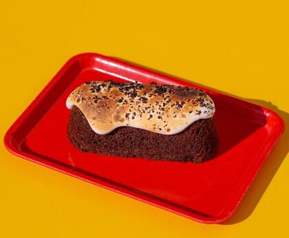 Su postre de masa, inspirado en un pastelillo Twinkie, es una de las estrellas del local