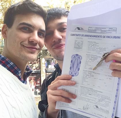 Su primer emprendimiento nació en la ciudad de Barcelona, España, más por necesidad que por planificación