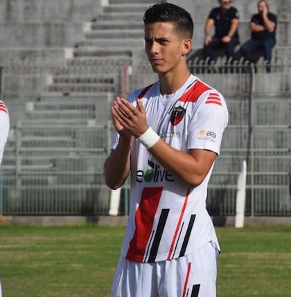 Su primer paso por Italia fue en Folgore Castelvetrano, en el que también pasó por momentos difíciles