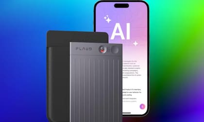 Su punto fuerte no es solo grabar, sino transcribir y resumir automáticamente lo que dices, gracias a una app con inteligencia artificial.