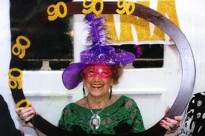 Su relato nos llegó escrito a mano por correo tradicional