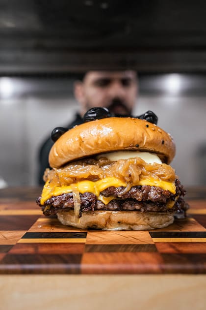 “Su reputación se expandió más allá de Buenos Aires, pero el espíritu de la ciudad permanece en el corazón de cada hamburguesa servida”, evaluaron los jueces del ranking