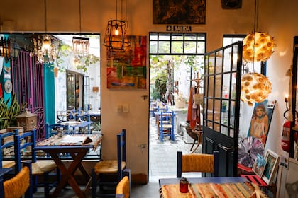 Su taller de diseño y objetos fue la primera parte del emprendimiento.