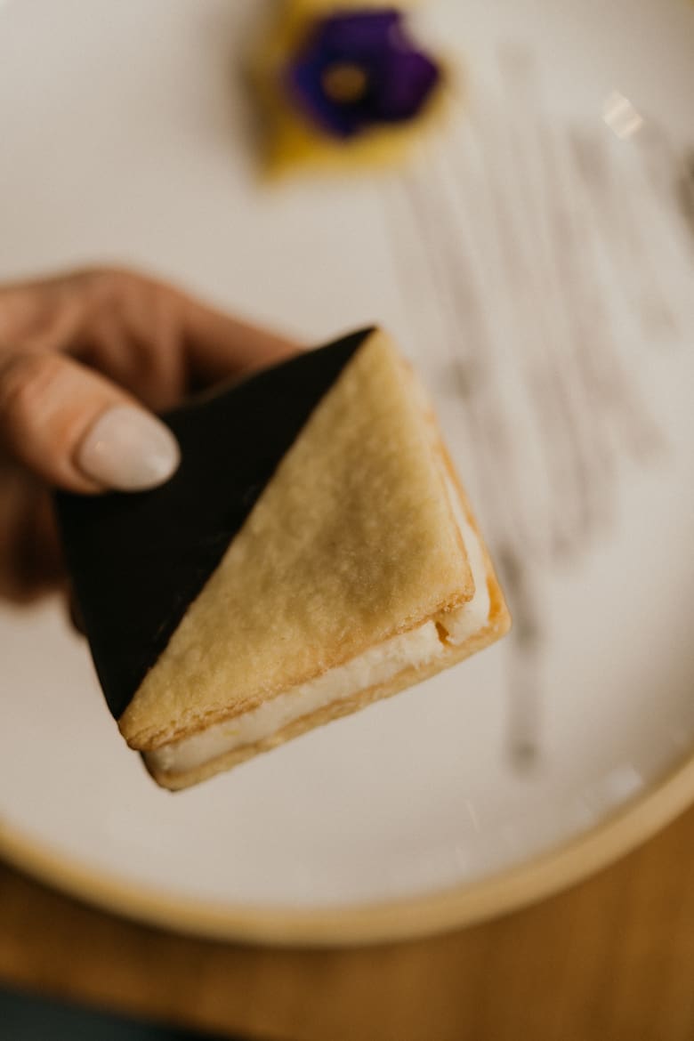 La magia de la infancia en cada mordisco: Facundo Elvadín transforma recuerdos en éxito gastronómico