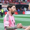 Miguel Almirón: con River en la piel, Martino en el corazón y Messi en un triple cuadro de honor