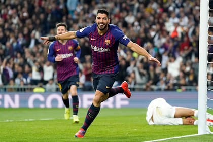 Suárez marcó dos goles y fue fundamental en la victoria del Barcelona.