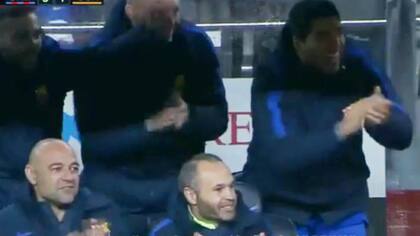 Suárez se paró y aplaudió