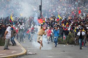 Moreno vuelve a Quito y maniobra para retomar la iniciativa en la crisis