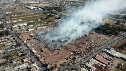 Suben a 36 los muertos tras la explosión de una fábrica de pirotecnia en México