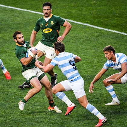 Sudáfrica, el campeón mundial de rugby, volvió a imponerse a los Pumas.