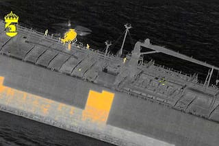 Suecia investiga petrolero acusado de usar bandera falsa en el mar Báltico