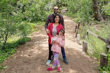 Sueño cumplido: Maru, Juan Pablo y Annabella.