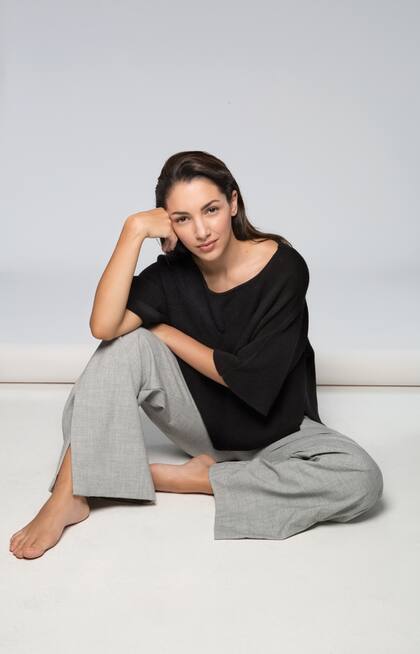 Suéter, Mishka, $4560. Pantalón, Cibeles, $2700.