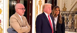 El productor argentino detrás del film Melania: su carrera junto a Oliver Stone y su encuentro con el Chapo Guzmán