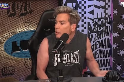 Süller se mostró furioso por lo que sucedió mientras sus compañeros le explicaban que fue un accidente (Foto: Captura de video / Luzu TV)