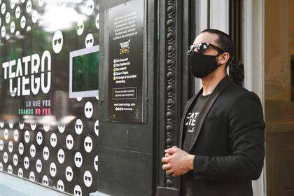 Sumate a la realidad inmersiva del Teatro Ciego.