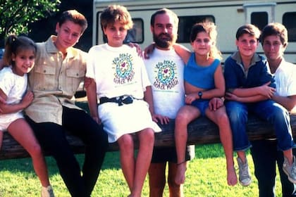 Summer Phoenix, River Phoenix, Liberty Phoenix, John Lee Phoenix, Rain Phoenix, Joaquin Phoenix, Arlyn Phoenix en los años 80