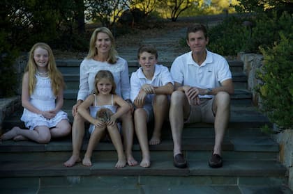 Summer Tompkins Walker, hija de Douglas Tompkins y su primer esposa Susie Tompkins Buell, junto a su familia