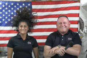 Sunita Williams y Butch Wilmore, los dos astronautas que estuvieron varados nueve meses en la Estación Espacial Internacional.