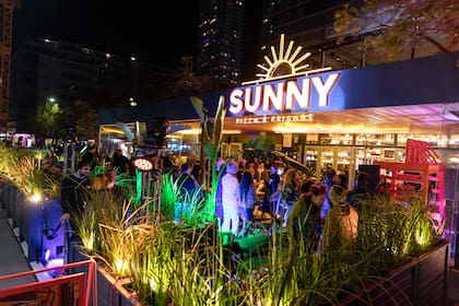 Sunny en Puerto Madero.