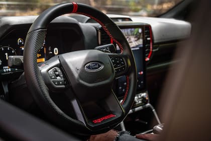 Super equipada viene la nueva Ford Ranger Raptor