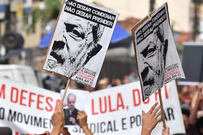 Ayer, un juez ordenó liberar a Lula y desató un escándalo