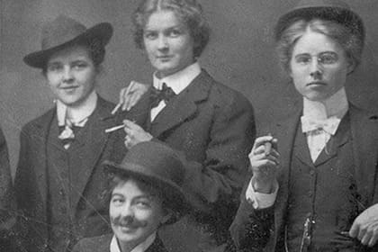 Supuesta foto de miembros de los 40 Elefantes.