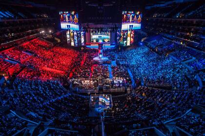 Sur. Los eSports generan una fiebre masiva con estadios llenos y competidores alienados.