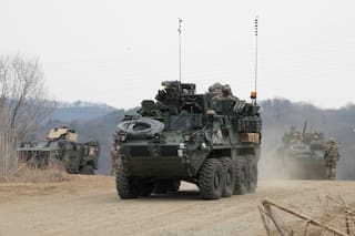 Surcorea dice que Norcorea lanzó unos 10 misiles al mar en una demostración de fuerza