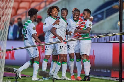 Surinam es la gran sorpresa del Grupo A y mantiene el liderato