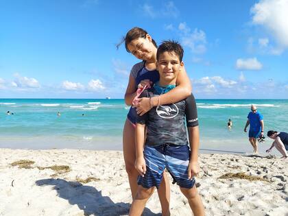 Sus hijos utilizan una plataforma llamada SEAD para argentinos que viven en el exterior.