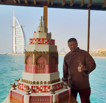 Sus impresionantes tortas se venden en miles de dólares (Foto: @renat_agzamov)