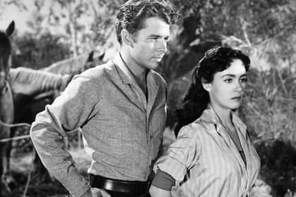 Susan Cabot trabajó en muchas películas en la década del '50, especialmente en westerns -como Gunsmoke, en la imagen- y filmes de clase B